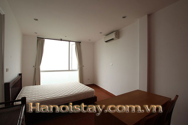 Căn hộ dịch vụ 2 phòng ngủ full tiện nghi, có view Hồ Tây cho thuê giá hợp lý 4