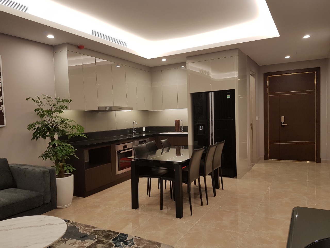 Căn hộ 2 phòng ngủ chính chủ tại Sun Grand City Thụy Khuê cho người nước ngoài thuê 1