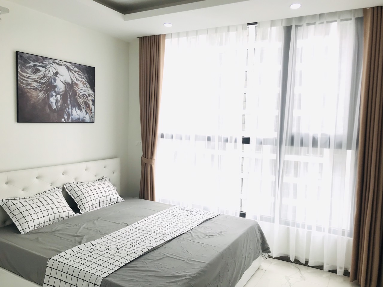 Căn hộ tầng 24 chung cư Vinhome Greenbay full nội thất cao cấp cho thuê 10