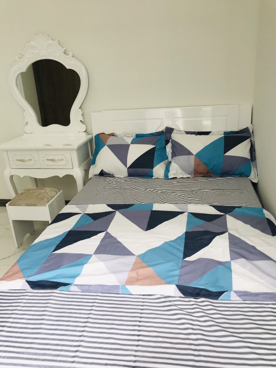Căn hộ tầng 24 chung cư Vinhome Greenbay full nội thất cao cấp cho thuê 7
