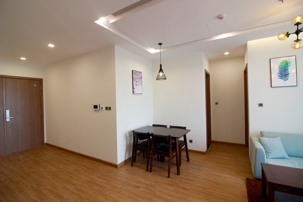 Chính chủ cần cho thuê căn hộ tầng 12A Vinhome Metropolis giá rẻ với nội thất cao cấp 1