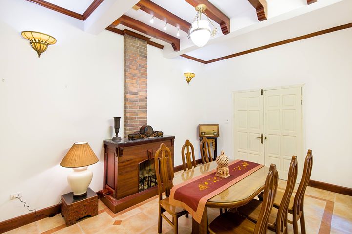 Cho người nước ngoài thuê nhà riêng gần Sun Grand City Lương Yên, có sân vườn rộng 8