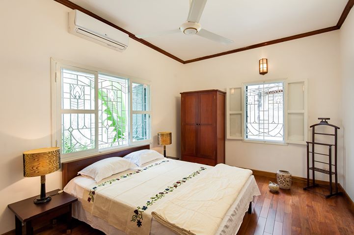 Cho người nước ngoài thuê nhà riêng gần Sun Grand City Lương Yên, có sân vườn rộng 1