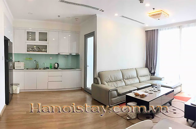 Nóng! Căn hộ 2 phòng ngủ cho thuê giá cực tốt tại tòa A1, Vinhome Gardenia, full nội thất 1
