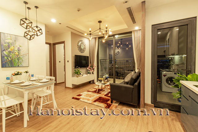 Căn hộ chính chủ tại Vinhomes GreenBay cho thuê ngắn hạn và dài hạn với Lake view cực đẹp 3