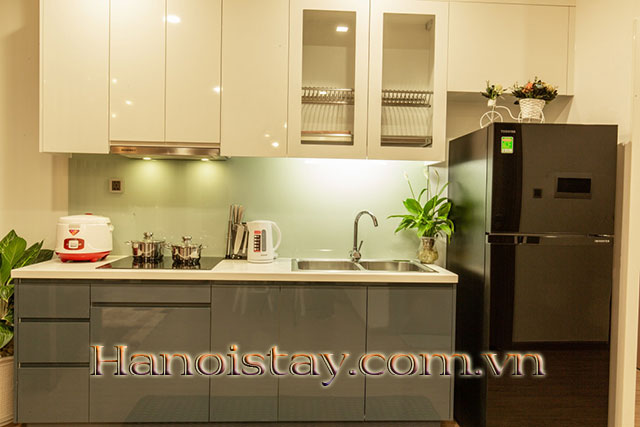 Căn hộ chính chủ tại Vinhomes GreenBay cho thuê ngắn hạn và dài hạn với Lake view cực đẹp 4
