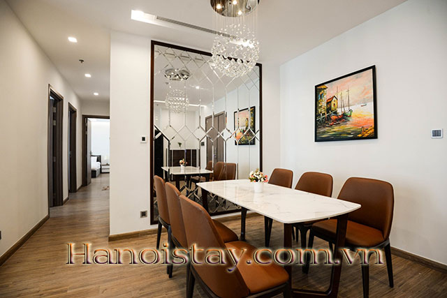 Căn hộ 3 phòng ngủ tầng cao, view tuyệt đẹp cho người nước ngoài thuê tại Vinhomes Metropolis, 5