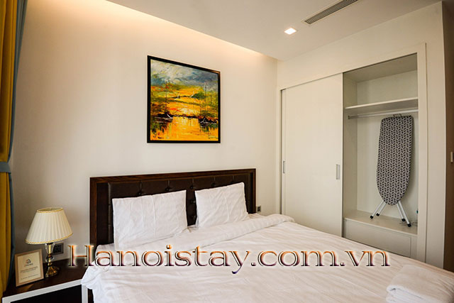 Căn hộ 3 phòng ngủ tầng cao, view tuyệt đẹp cho người nước ngoài thuê tại Vinhomes Metropolis, 9