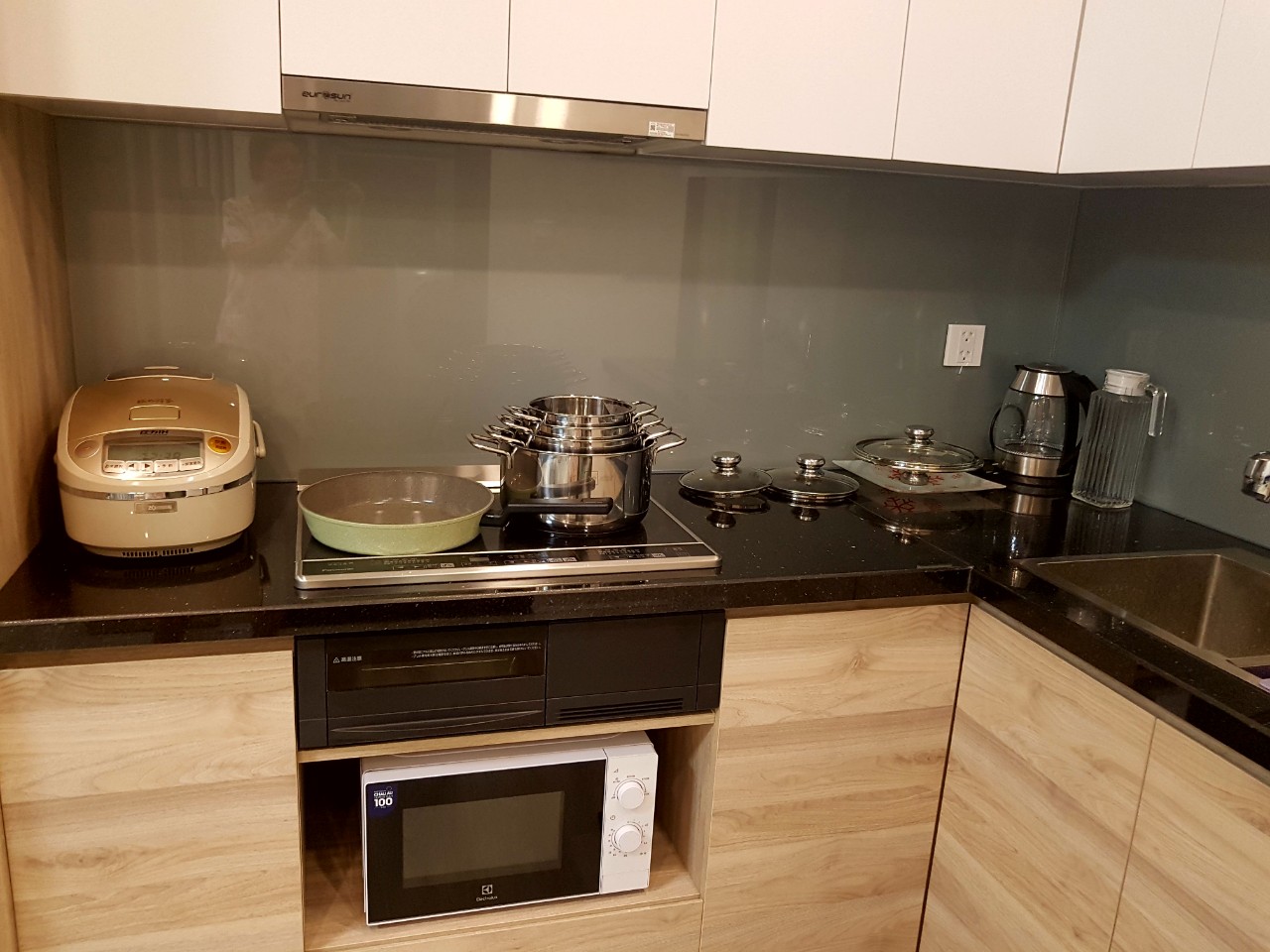 Căn hộ tầng 38, tại Vinhome Greenbay cho thuê ngắn hạn và dài hạn, full nội thất đẹp và cao cấp 8