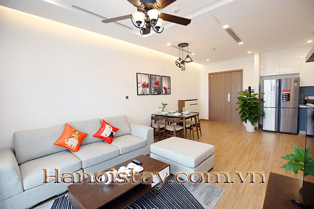 Chính chủ cho thuê căn hộ M3, Vinhomes Metropolis có view 2 hồ Giảng Võ và hồ Tây 3