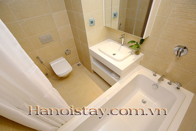 Chính chủ cho thuê căn hộ M3, Vinhomes Metropolis có view 2 hồ Giảng Võ và hồ Tây 8