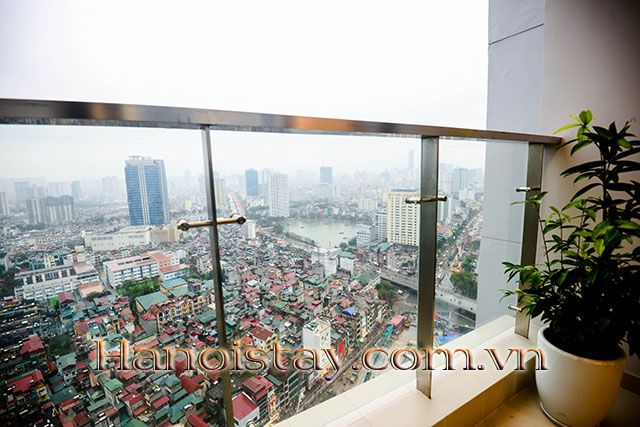 Căn hộ chính chủ cho người nước ngoài thuê, thiết kế nội thất đẹp, sang trọng tại Vinhome Metropolis 4