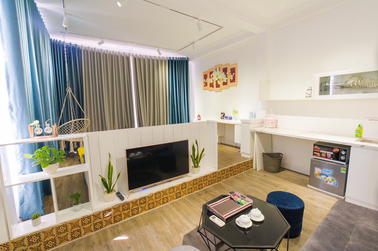 Cho thuê căn hộ 1 phòng ngủ độc, đẹp, sáng ngay Tràng Tiền Plaza và Hồ Hoàn Kiếm 8