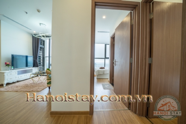 Chiêm ngưỡng thiết kế ấn tượng trong căn hộ cao cấp VINHOMES SKYLAKE 02 PN cho thuê 17