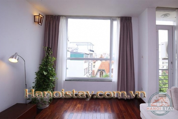 Cho người nước ngoài thuê căn hộ 3 phòng ngủ rộng, ánh sáng tự nhiên khắp căn phòng 3