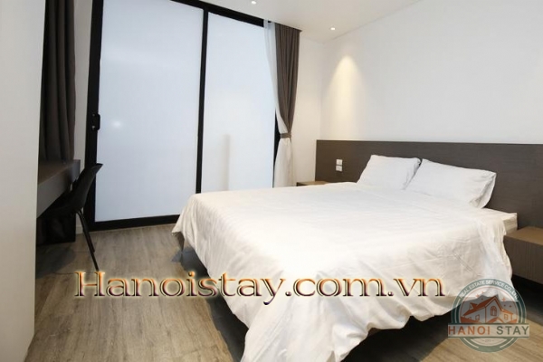 Cho thuê căn hộ dịch vụ 1 phòng ngủ xinh xắn ngay sát công viên nước Hồ Tây 4