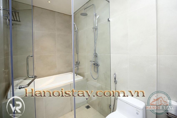 Cho thuê căn hộ dịch vụ 1 phòng ngủ xinh xắn ngay sát công viên nước Hồ Tây 8