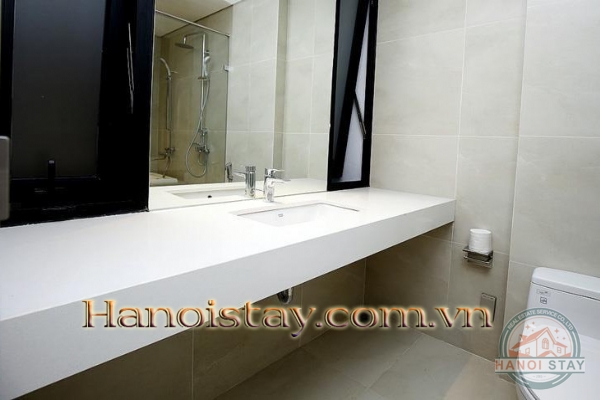 Cho thuê căn hộ dịch vụ 1 phòng ngủ xinh xắn ngay sát công viên nước Hồ Tây 9