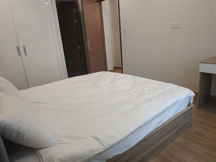 Căn hộ chính chủ cho thuê full nội thất tại tầng 41 Vinhome Metropolis, quận Ba Đình 5