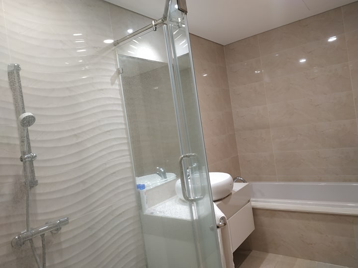 Căn hộ chính chủ cho thuê full nội thất tại tầng 41 Vinhome Metropolis, quận Ba Đình 7