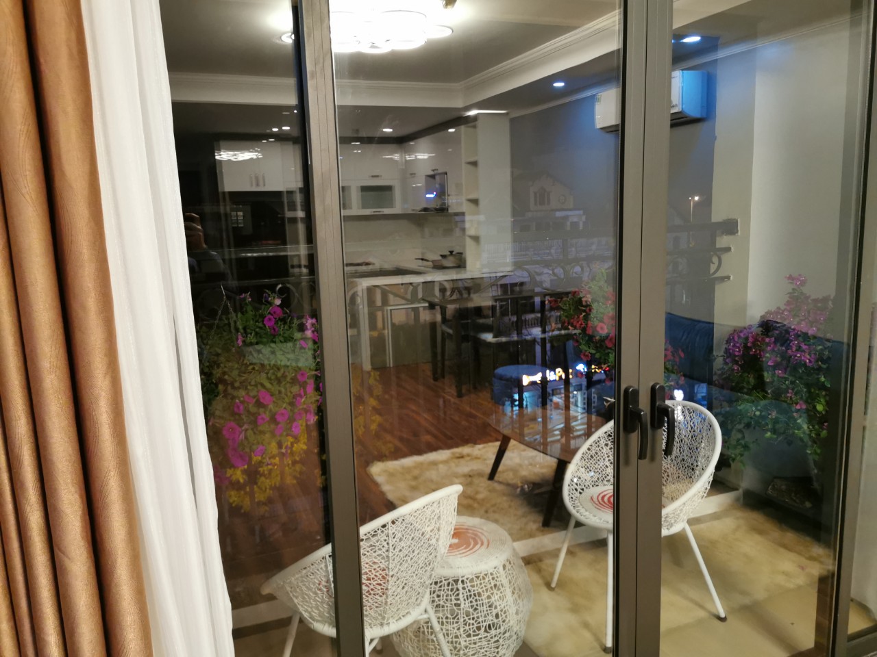 Căn hộ cao cấp cho người nước ngoài thuê tại chung cư Tân Hoàng Minh, quận Tây Hồ 8