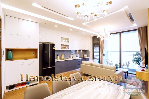 Căn hộ full đồ với 4 phòng ngủ view Hồ cho thuê tại Vinhome Metropolis, 29 Liễu Giai 2