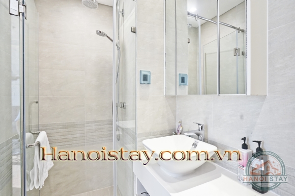 Căn hộ full đồ với 4 phòng ngủ view Hồ cho thuê tại Vinhome Metropolis, 29 Liễu Giai 2