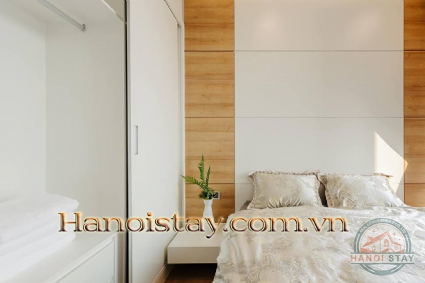 Bán căn hộ đầy đủ nội thất, 2 phòng ngủ tại M2 Vinhome Metropolis, 29 Liễu Giai 2