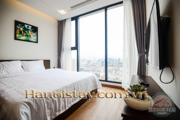 Siêu Hot!! Cho khách nước ngoài thuê căn hộ chính chủ M2, tầng cao Vinhome Metropolis 6