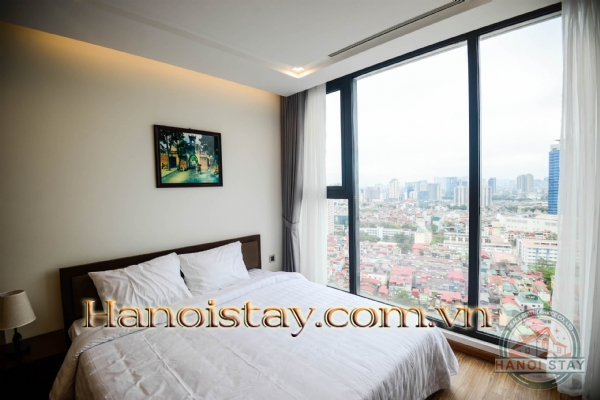 Siêu Hot!! Cho khách nước ngoài thuê căn hộ chính chủ M2, tầng cao Vinhome Metropolis 8