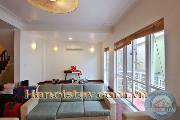 Cho thuê biệt thự có hồ bơi và 4 phòng ngủ rất rộng tại quận Tây Hồ, Hà Nội 7