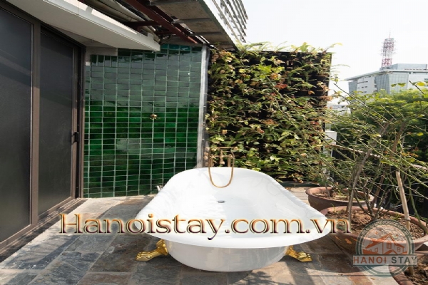 Cho thuê căn hộ thiết kế độc đáo với 2 phòng ngủ tại quận Hoàn Kiếm 25