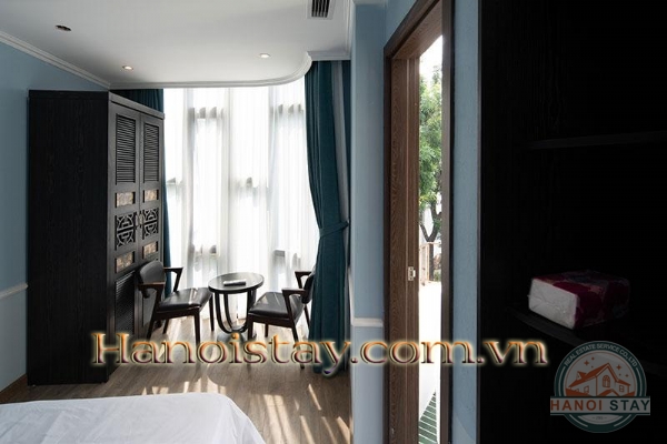 Cho thuê căn hộ thiết kế độc đáo với 2 phòng ngủ tại quận Hoàn Kiếm 9