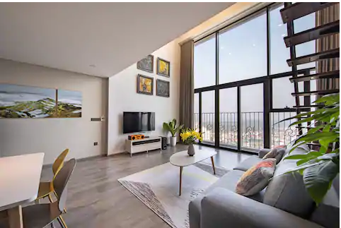 Cho thuê căn hộ chung cư cao cấp douplex view Hồ Tây và sông Hồng