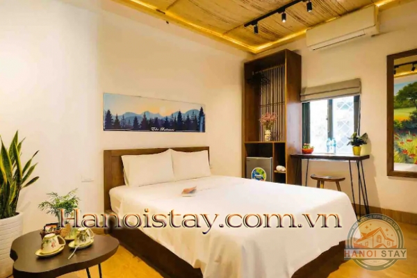 Cho thuê căn hộ có sân thượng view hồ Trúc Bạch quận Ba Đình 7