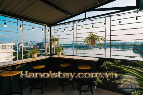 Cho thuê căn hộ có sân thượng view hồ Trúc Bạch quận Ba Đình 14