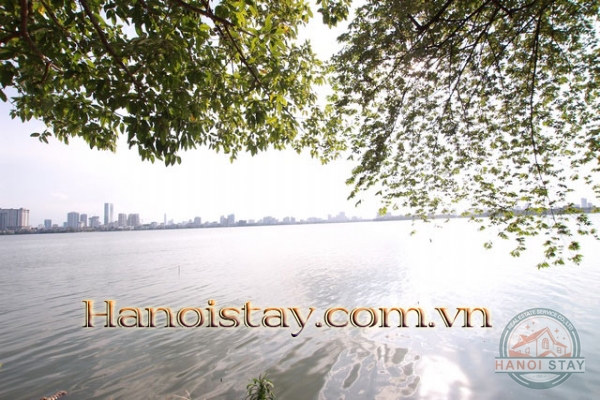 Cho thuê căn hộ 2 phòng ngủ mặt hồ Tây giá siêu hấp dẫn mùa Covid 1