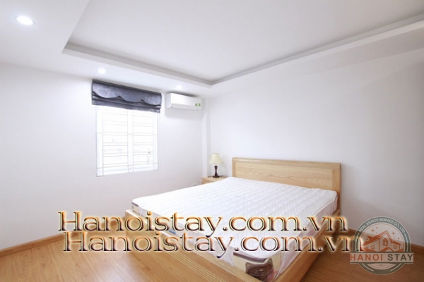 Cho thuê căn hộ 2 phòng ngủ mặt hồ Tây giá siêu hấp dẫn mùa Covid 15