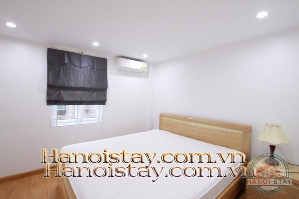 Cho thuê căn hộ 2 phòng ngủ mặt hồ Tây giá siêu hấp dẫn mùa Covid 18