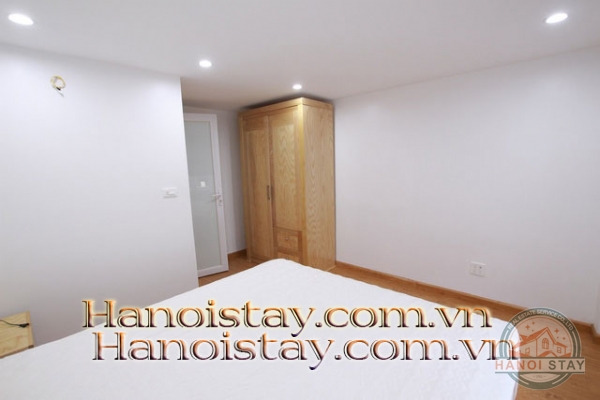 Cho thuê căn hộ 2 phòng ngủ mặt hồ Tây giá siêu hấp dẫn mùa Covid 19