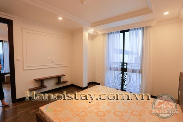Cho thuê căn hộ dịch vụ cao cấp 2 phòng ngủ, nội thất cao cấp, view hồ Trúc Bạch 6