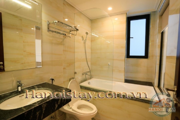 Cho thuê căn hộ dịch vụ cao cấp 2 phòng ngủ, nội thất cao cấp, view hồ Trúc Bạch 12