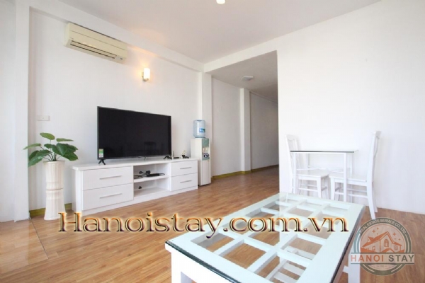 Cho thuê căn hộ dịch vụ cao cấp 1 phòng ngủ, full đồ, cạnh Hồ Tây với mức giá ưu đãi mùa covid 2