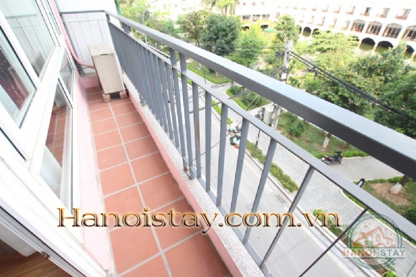 Cho thuê căn hộ dịch vụ cao cấp 1 phòng ngủ, full đồ, cạnh Hồ Tây với mức giá ưu đãi mùa covid 4