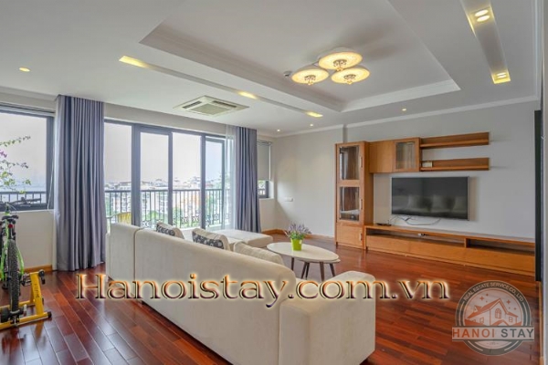 Mãn nhãn view Hồ Tây từ căn hộ dịch vụ cho thuê tại Làng Yên Phụ 4