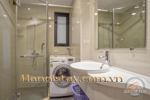 Mãn nhãn view Hồ Tây từ căn hộ dịch vụ cho thuê tại Làng Yên Phụ 13