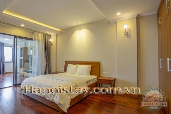 Mãn nhãn view Hồ Tây từ căn hộ dịch vụ cho thuê tại Làng Yên Phụ 15