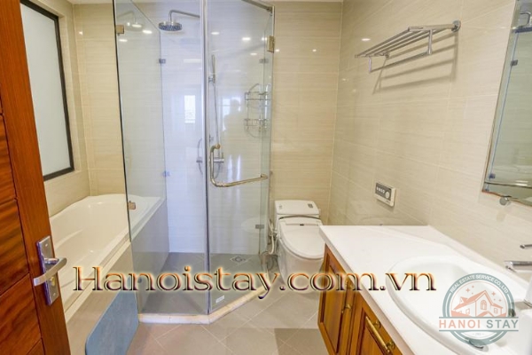 Mãn nhãn view Hồ Tây từ căn hộ dịch vụ cho thuê tại Làng Yên Phụ 18