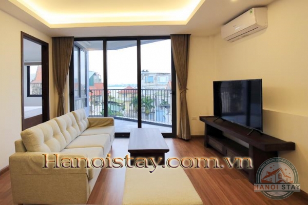 Chính chủ cho thuê căn hộ dịch vụ 2 phòng ngủ, yên tĩnh, thoáng mát, VIEW HỒ TÂY 5