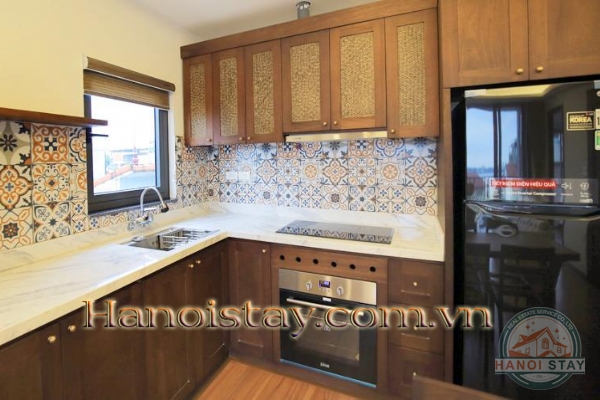 Chính chủ cho thuê căn hộ dịch vụ 2 phòng ngủ, yên tĩnh, thoáng mát, VIEW HỒ TÂY 9